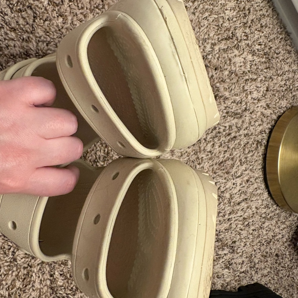 Crocs Classic Mega Crush - Bone - Picture 6 of 8